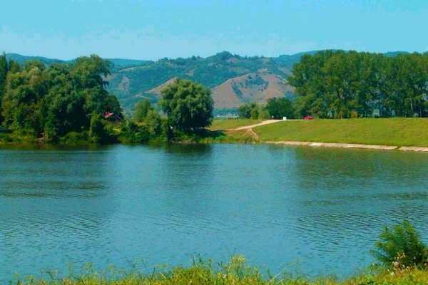 SREBRNO JEZERO - a u vreme letnjih žega zlatno !