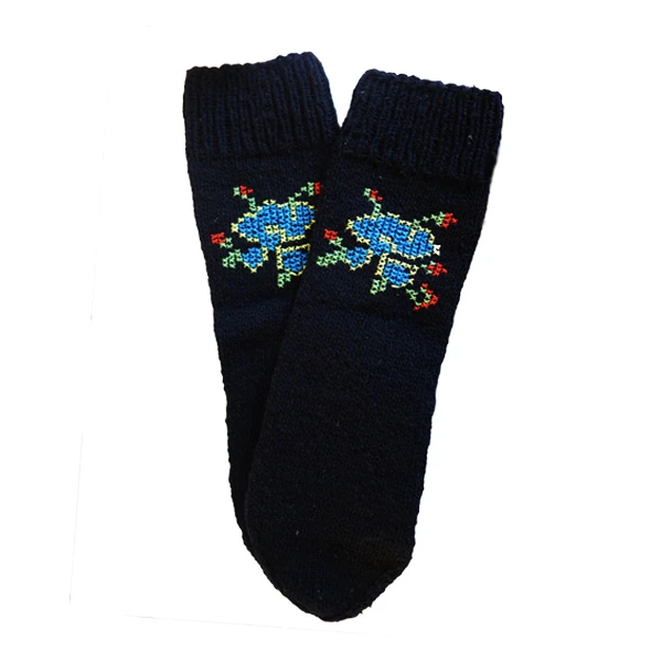 Vunene čarape - crne, muške, ručno vezene-1