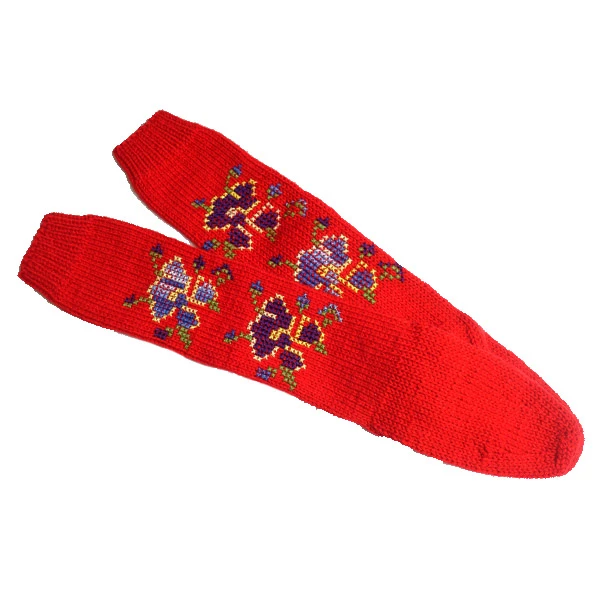 Vunene čarape - crvene, ručno vezene-2