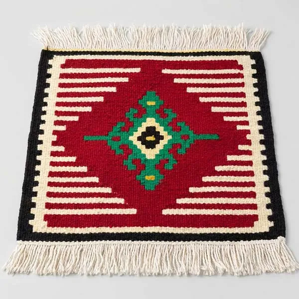 Dekorativni cilim sa motivom ocila rucni rad vuna serbianshop-3