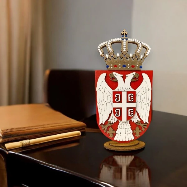 Stoni grb Srbije u boji, drveni sa postoljem-2