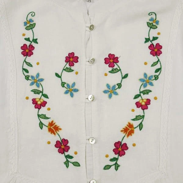 COAT, WHITE, WITH NEEDLEWORK-2