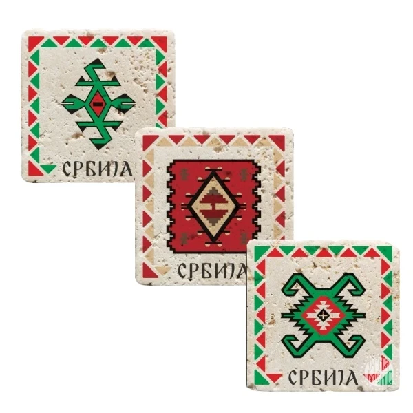 Set od tri kamena magneta dimenzija 5x5 cm sa motivima ćilimskih šara.-2