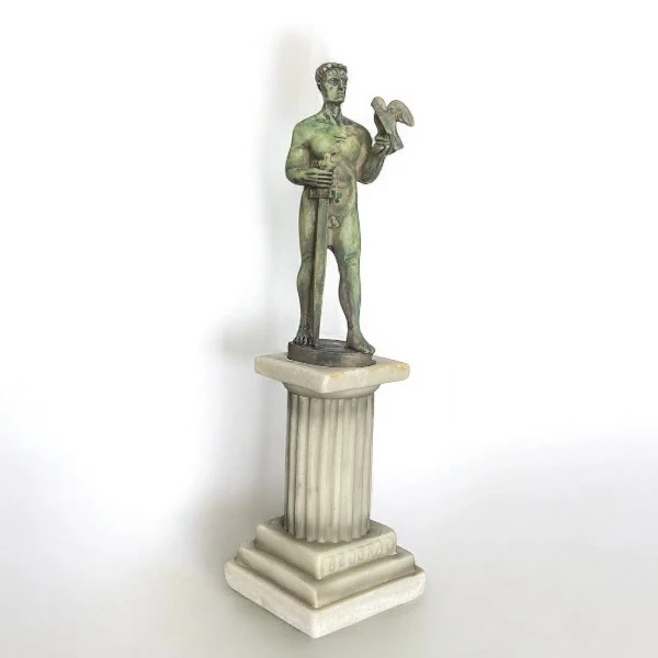 STATUA POBEDNIK  -1