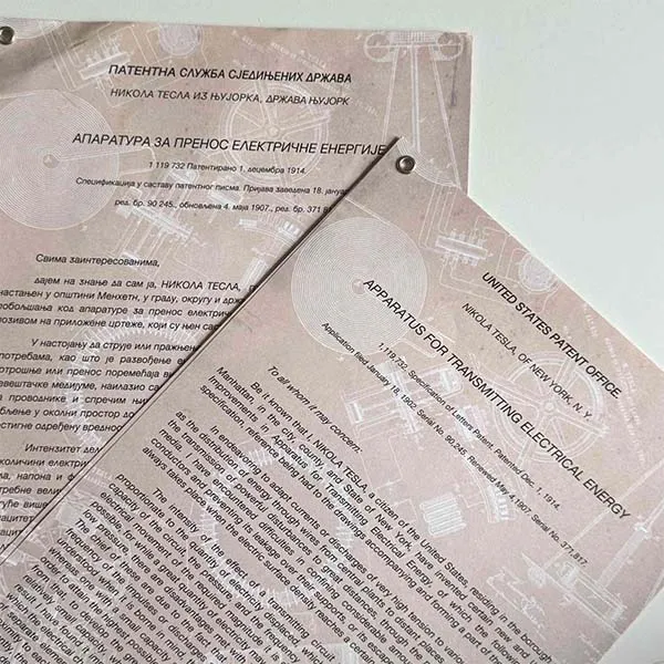 Uramljen Teslin patent Aparatura za prenos električne energije u brendiranoj kutiji-2