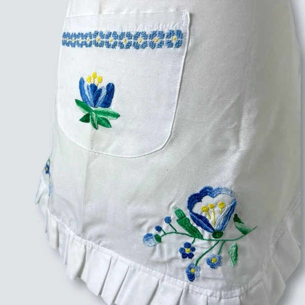 EMBROIDERED APRON - FLOWER-4