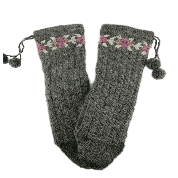 WOMEN'S WOOL SOCKS FLORAL EMBRODIERY-1