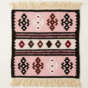 Cilim sa roze sarama 40x40 cm rucni rad vuna serbianshop