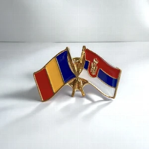 SERBIA - ROMANIA FLAG BADGE